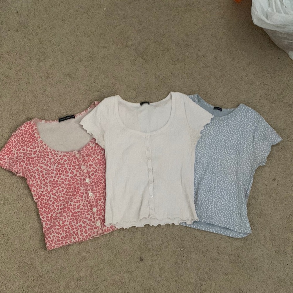 BRANDY MELVILLE BUNDLE 💗🤍💙
